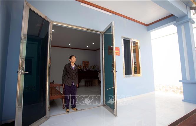   Niềm vui nhân đôi của người nghèo trong ngôi nhà mới khi Tết cận kề