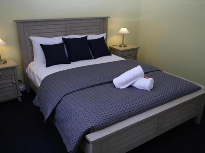   UBTVQH họp bất thường, xem xét hỗ trợ người dân do đại dịch COVID-19