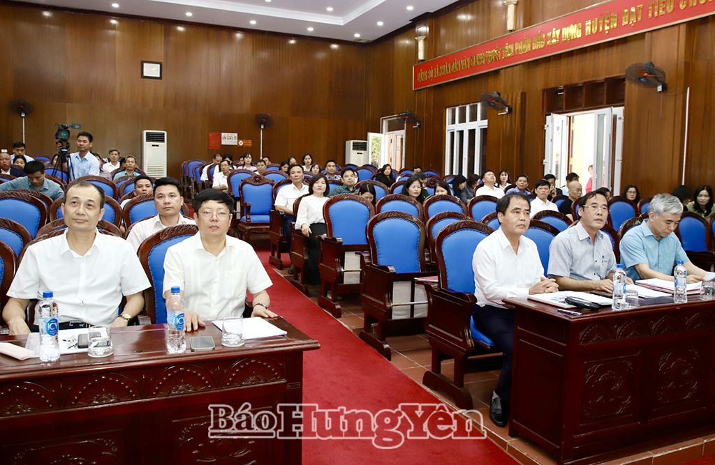   Văn Giang: Tổng kết thực hiện nghị quyết về giảm nghèo nhanh, bền vững