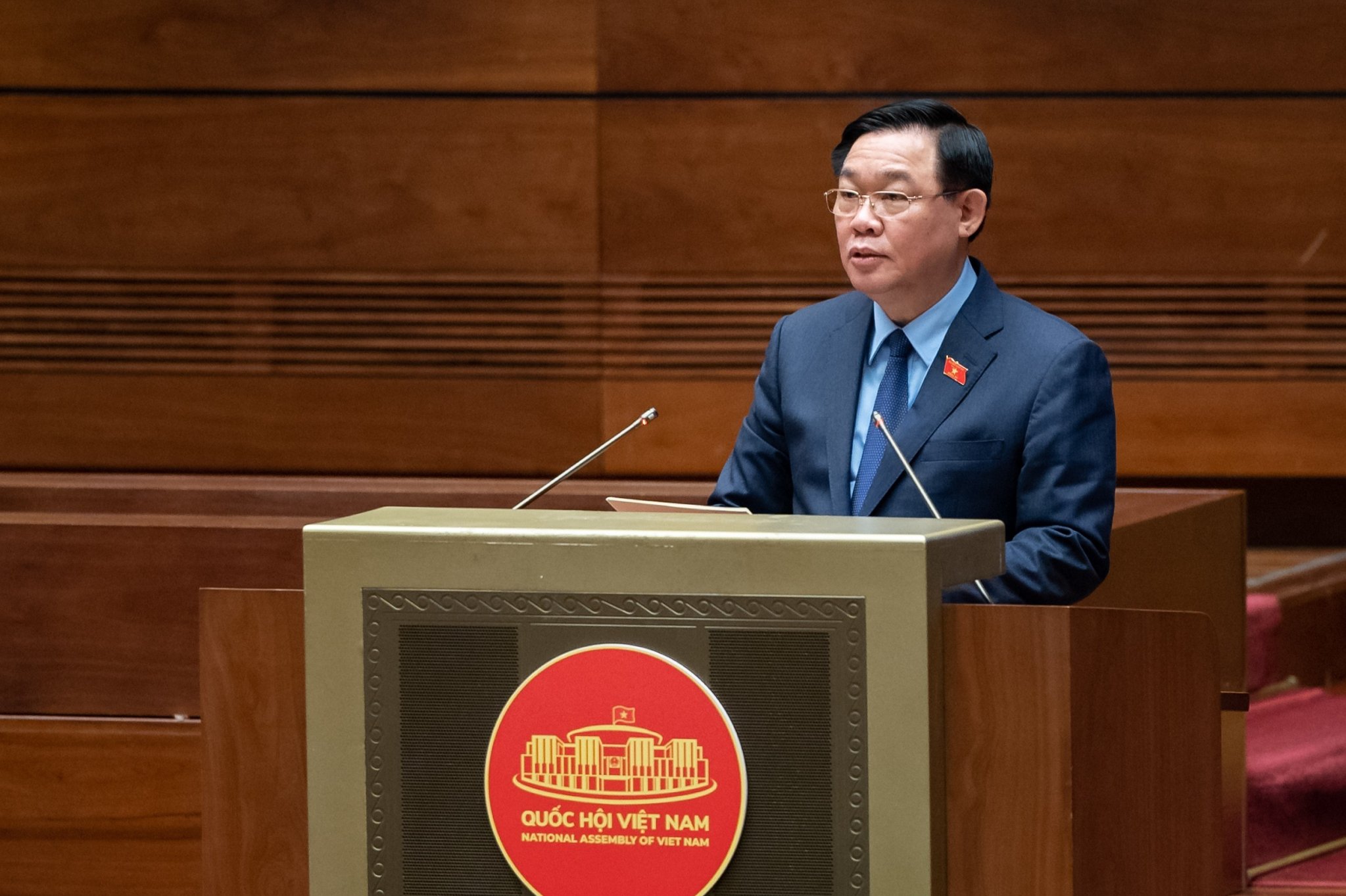   Tạo chuyển biến tích cực đối với những vấn đề vừa được chất vấn tại Kỳ họp