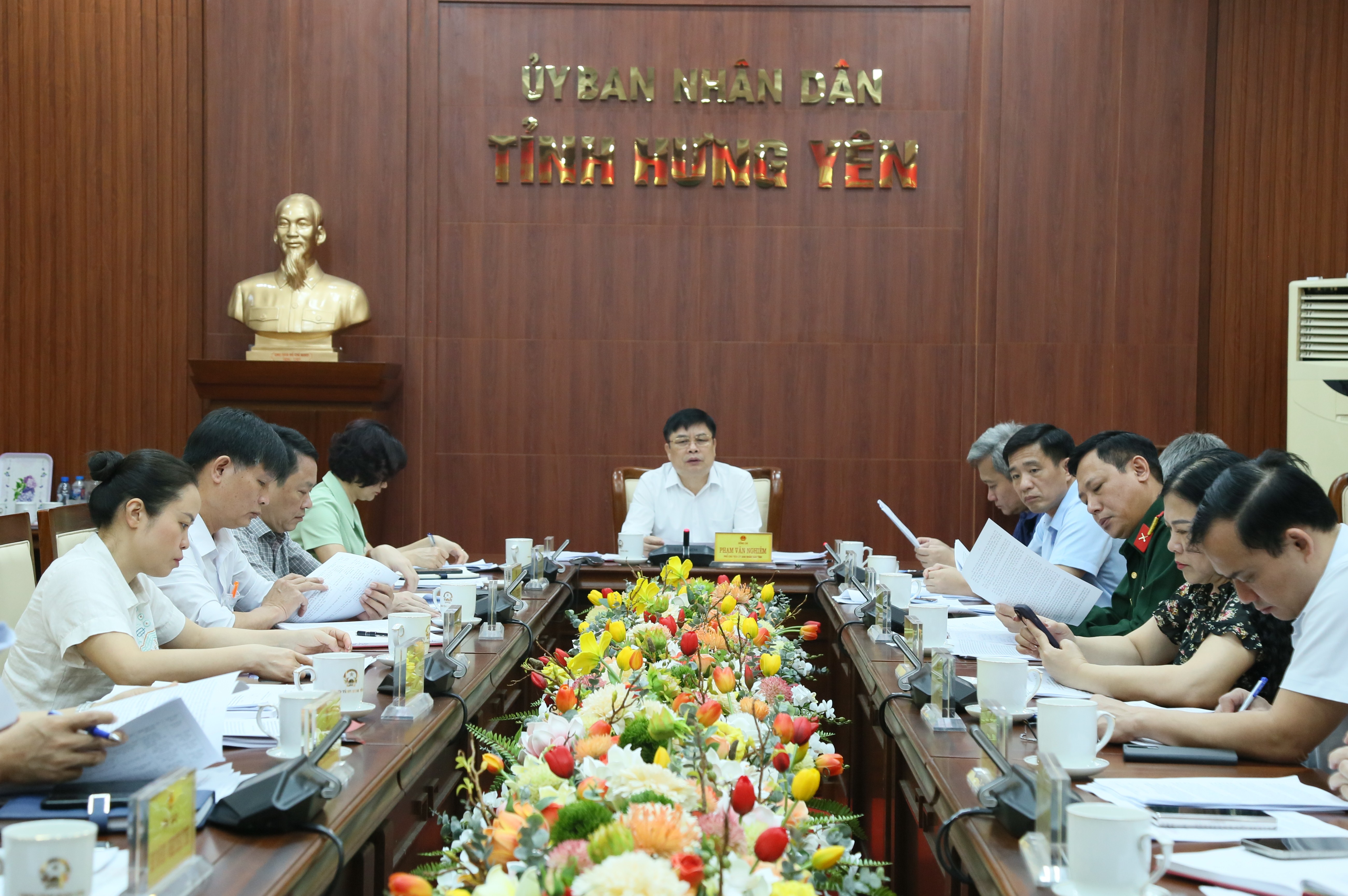 UBND tỉnh nghe và cho ý kiến về một số nội dung phát triển văn hóa