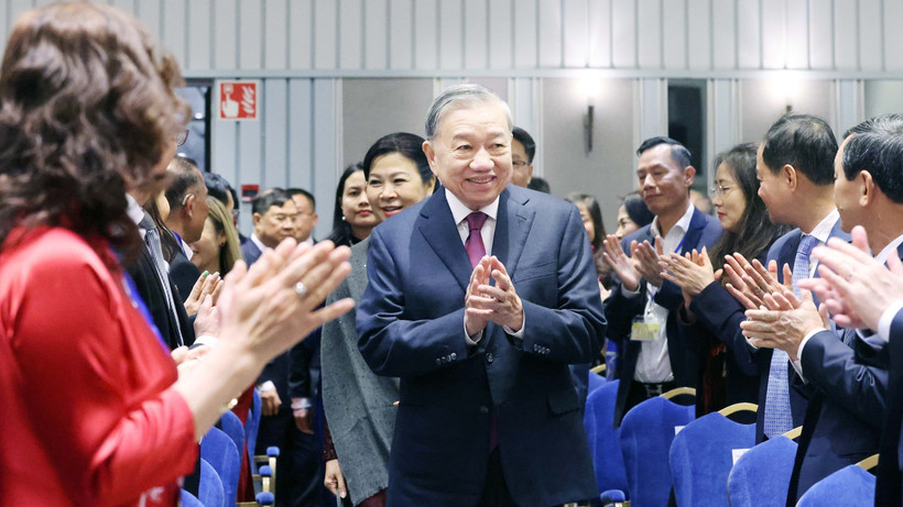   Tổng Bí thư Tô Lâm gặp gỡ VV88 dự đoán xổ số ba miền siêu chính xác Đại sứ quán Việt Nam và cộng đồng người Việt tại Bắc Âu