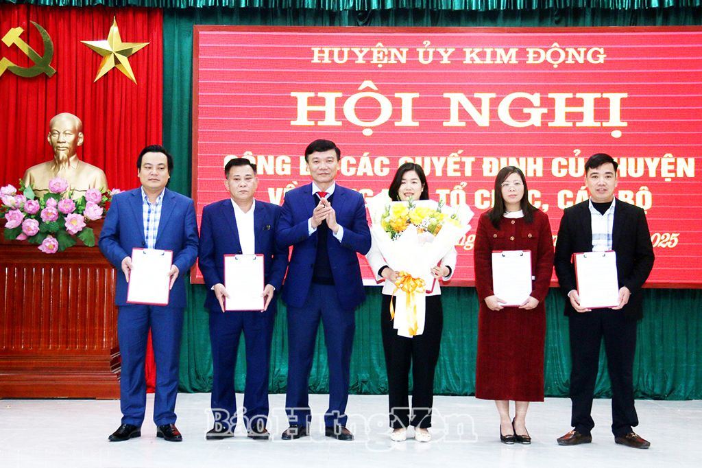   Kim Động: Công bố các quyết định, nghị quyết về công tác tổ chức, VV88 dự đoán xổ số ba miền siêu chính xác