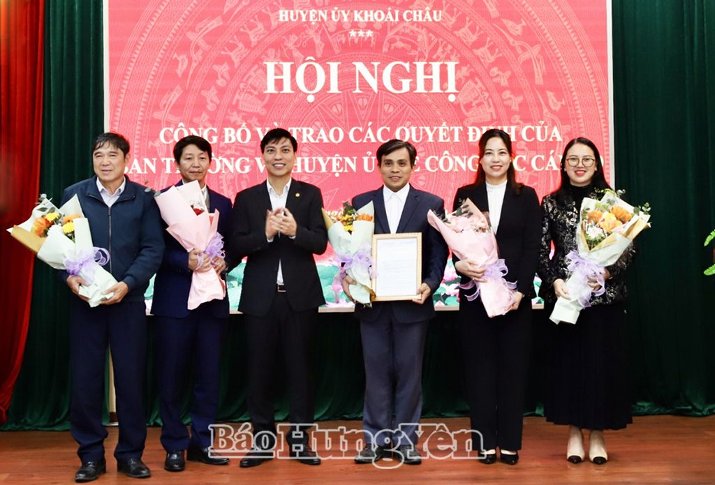   Khoái Châu: Công bố các quyết định về sắp xếp tổ chức bộ máy và công tác VV88 dự đoán xổ số ba miền siêu chính xác