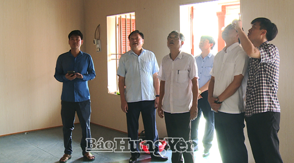   Kiểm tra việc hỗ trợ xây dựng, sửa chữa nhà tạm, nhà dột nát tại một số địa phương