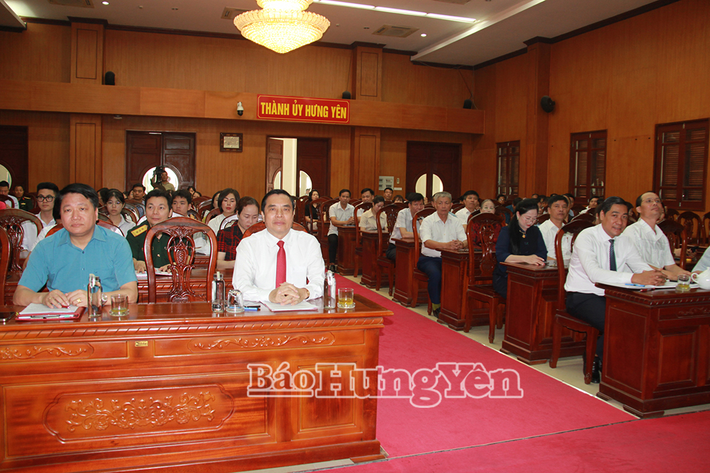   Ban Thường vụ Thành ủy VV88id nổ hũ khen thưởng 7 tập thể, 19 cá nhân có thành tích xuất sắc trong 10 năm thực hiện Chỉ thị số 05 – CT/TW