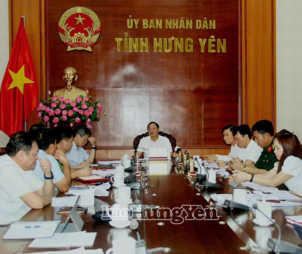   Chủ tịch UBND tỉnh Trần Quốc Văn chủ trì cuộc họp Ban Thường vụ Đảng ủy UBND tỉnh và thành viên UBND tỉnh