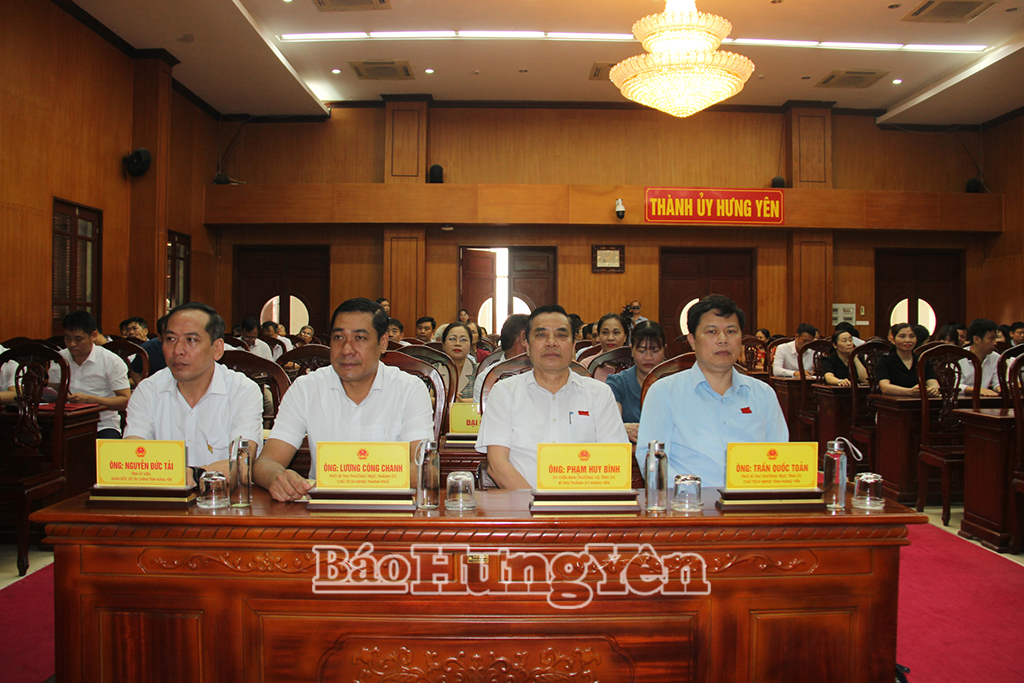   Phó Bí thư Thường trực VV88 casino, Chủ tịch HĐND tỉnh Trần Quốc Toản và đại biểu HĐND tỉnh tiếp xúc cử tri thành phố VV88id nổ hũ