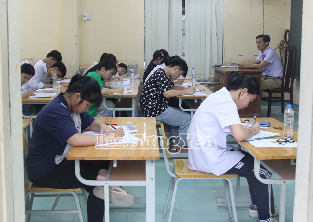   Kỳ thi tuyển sinh vào lớp 10 ở VV88id nổ hũ diễn ra an toàn, nghiêm túc