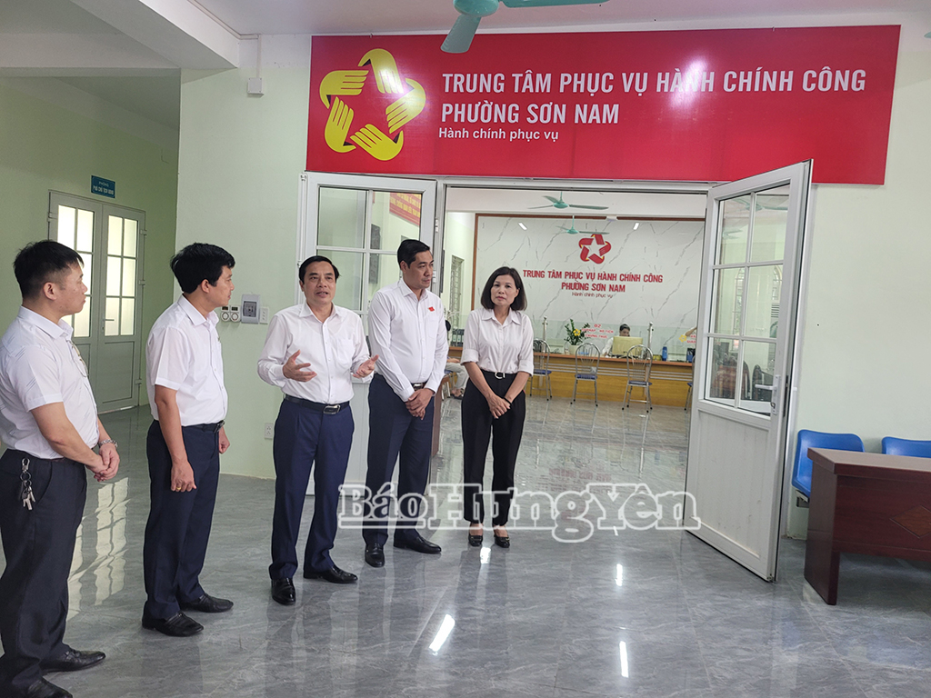   Bí thư Thành ủy VV88id nổ hũ Phạm Huy Bình kiểm tra công tác chuẩn bị vận hành các Trung tâm Phục vụ hành chính công tại phường, xã mới