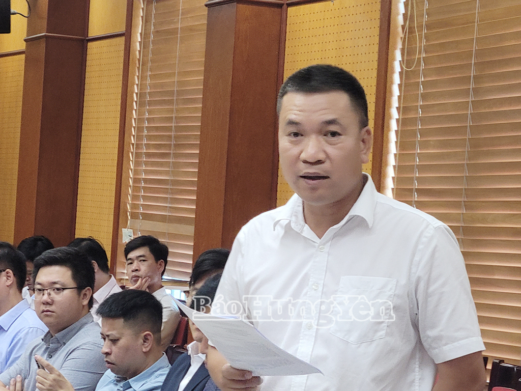 Đại diện Công ty cổ phần đầu tư KCN Yên Mỹ kiến nghị tại hội nghị