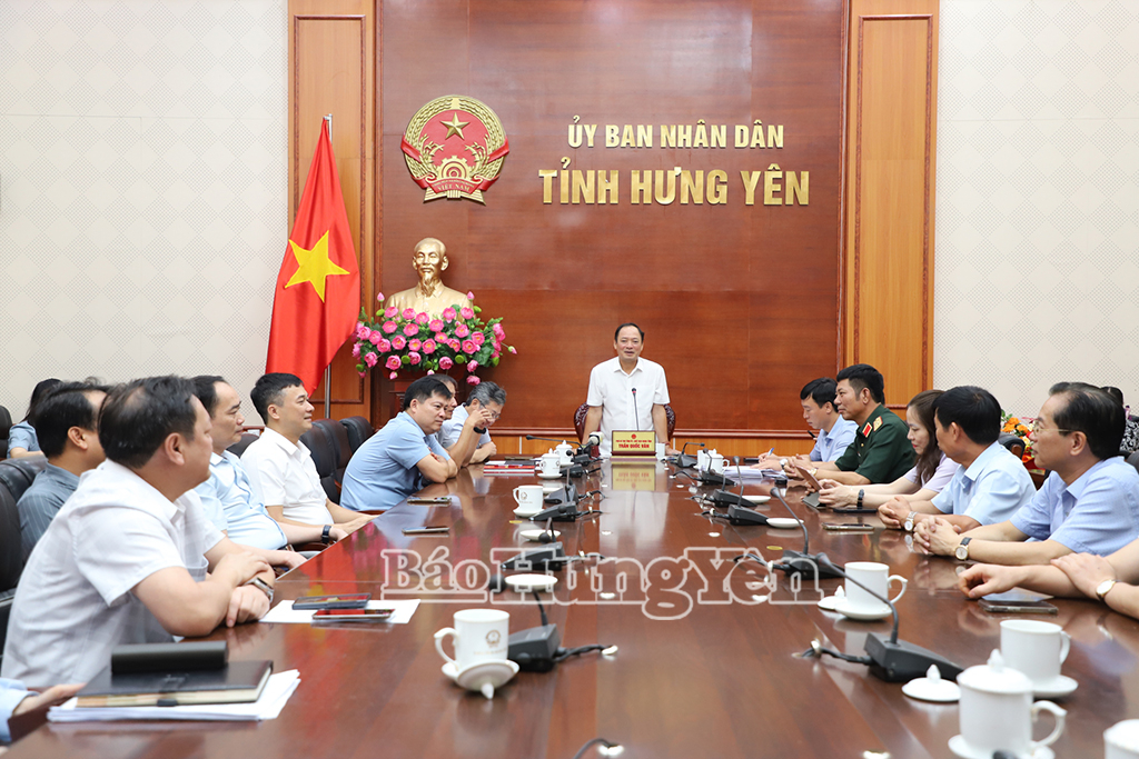   Ban Thường vụ Đảng ủy UBND tỉnh và thành viên UBND tỉnh họp xem xét một số nội dung liên quan đến việc thực hiện mô hình chính quyền địa phương 2 cấp