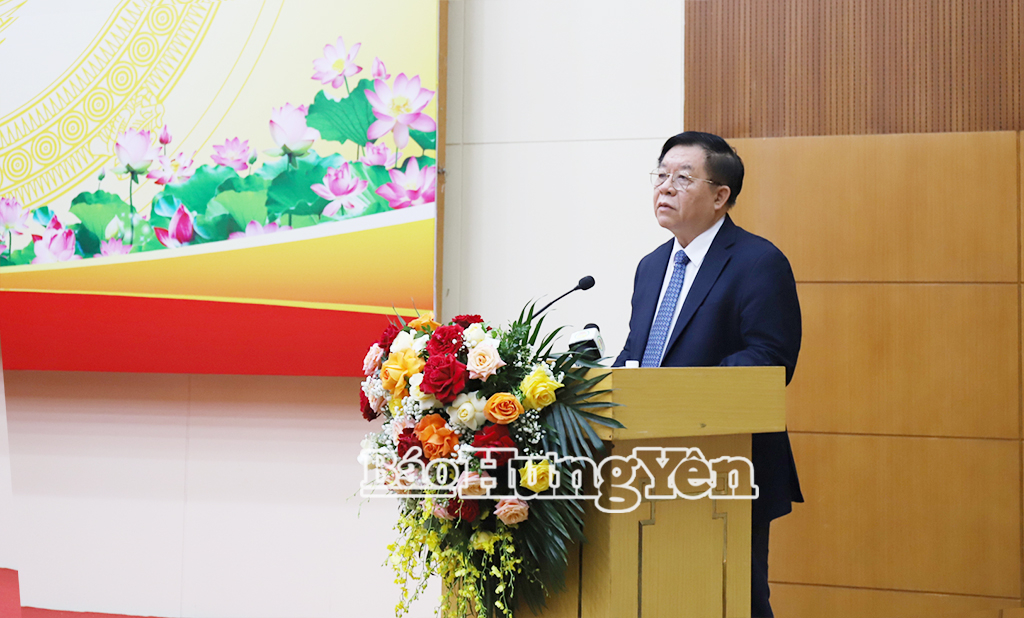 Đồng chí Trưởng ban Tuyên giáo và Dân vận Trung ương Nguyễn Trọng Nghĩa phát biểu bế mạc hội thảo 