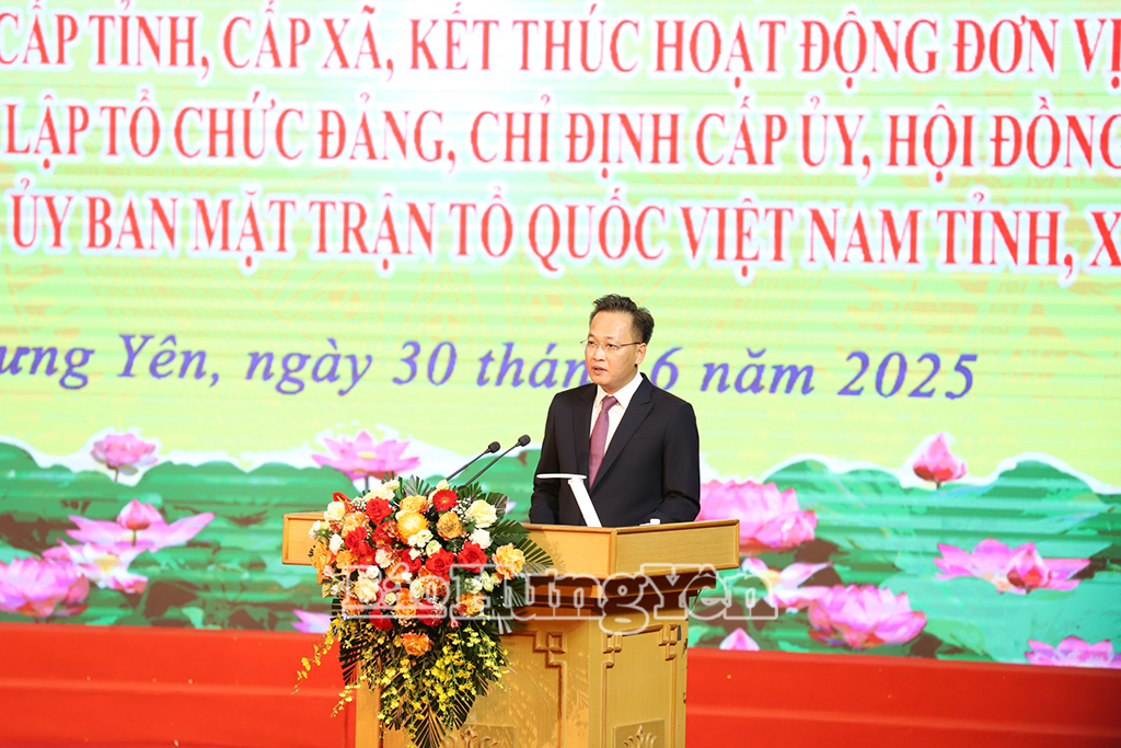 Bí thư VV88 casino VV88id nổ hũ Nguyễn Hữu Nghĩa phát biểu tại buổi lễ