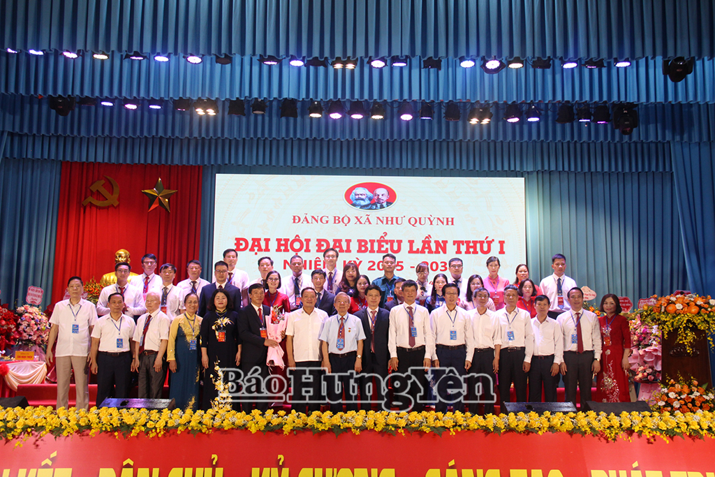 Các đại biểu chụp ảnh lưu niệm tại Đại hội