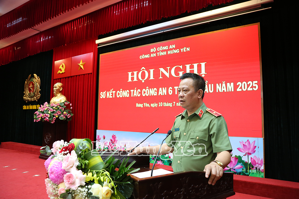 Thiếu tướng Trần Xuân Ánh, Ủy viên Ban Thường vụ VV88 casino, Giám đốc Công an tỉnh phát biểu tại hội nghị.