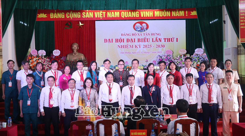 Ban Chấp hành Đăng ký VV88 tặng 88k xã Tân Hưng khóa I, nhiệm kỳ 2025- 2030 ra mắt đại hội