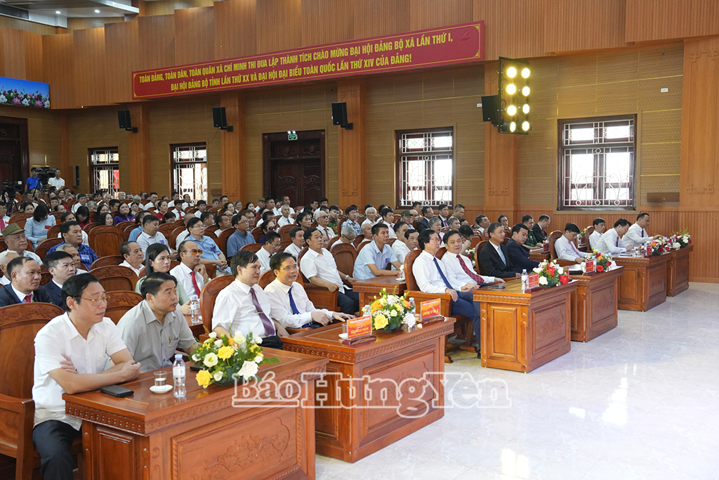 Các đại biểu dự đại hội,