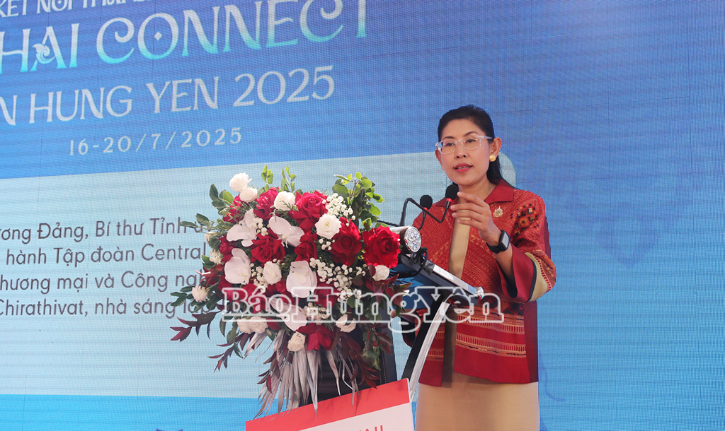 Bà Urawadee Sriphiromya, Đại sứ Thái Lan tại Việt Nam phát biểu tại lễ khai trương.