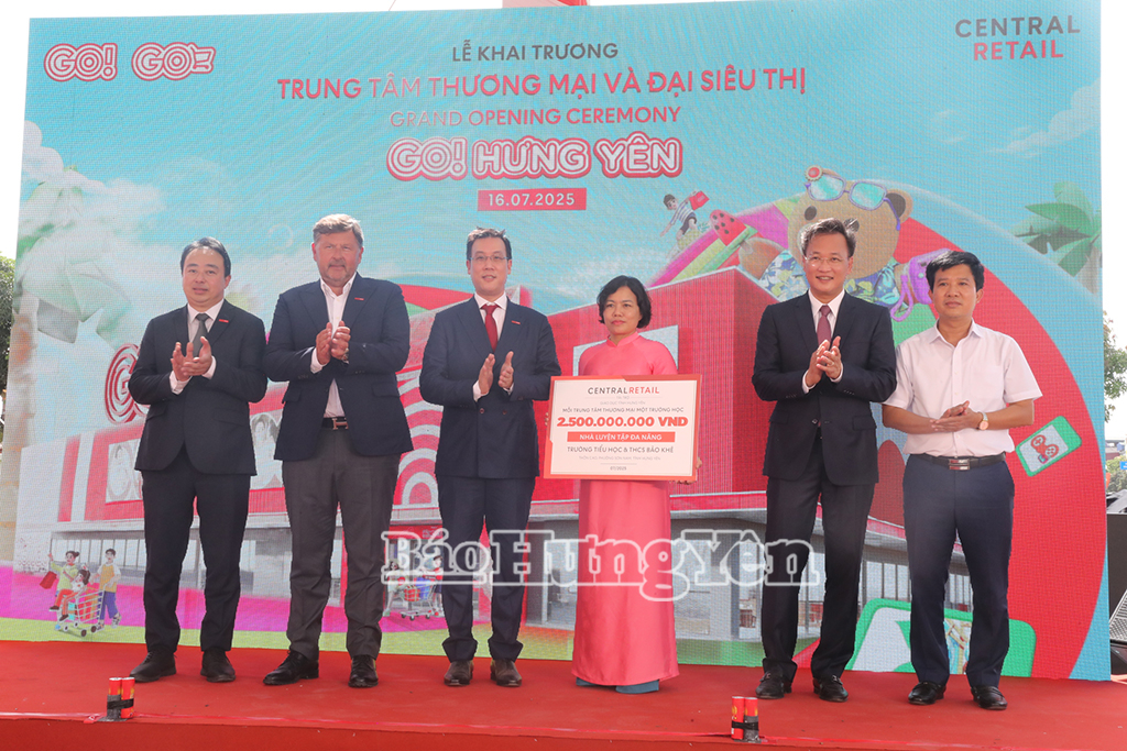 Tập đoàn Central Retail Việt Nam trao tài trợ xây dựng Nhà tập luyện đa năng cho Trường Tiểu học và THCS Bảo Khê.