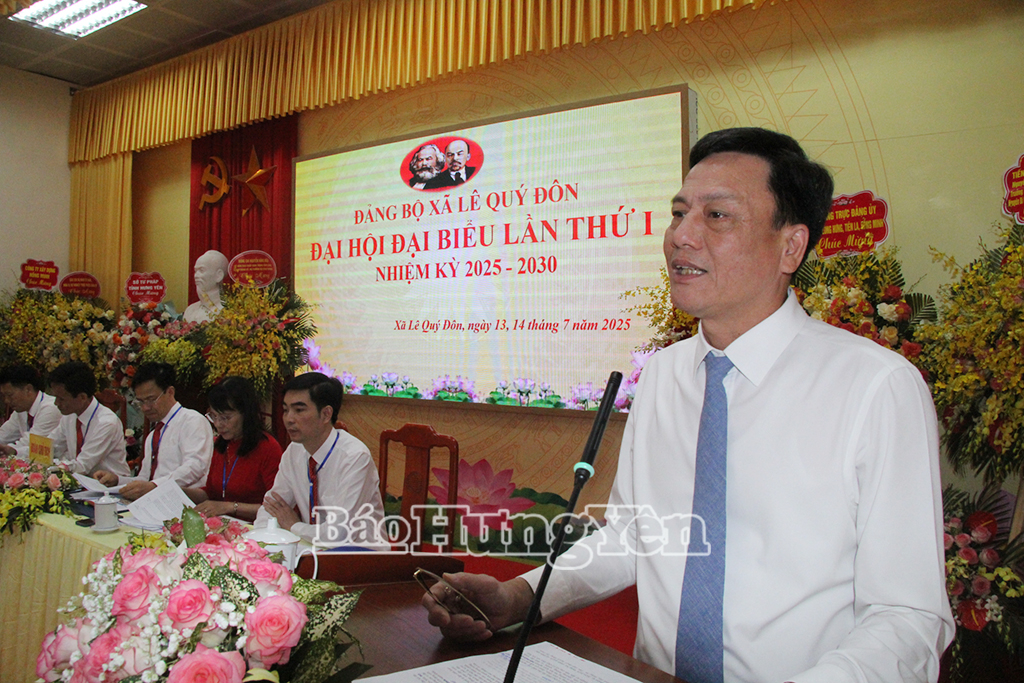 Đồng chí Vũ Kim Cứ, Ủy viên Ban Thường vụ VV88 casino, Trưởng ban Quản lý Khu Kinh tế tỉnh phát biểu chỉ đạo tại Đại hội.