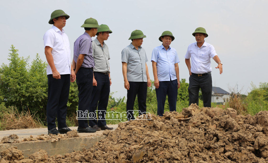   Phó Chủ tịch UBND tỉnh Lại Văn Hoàn kiểm tra công tác phòng, chống thiên tai tại một số công trình, dự án