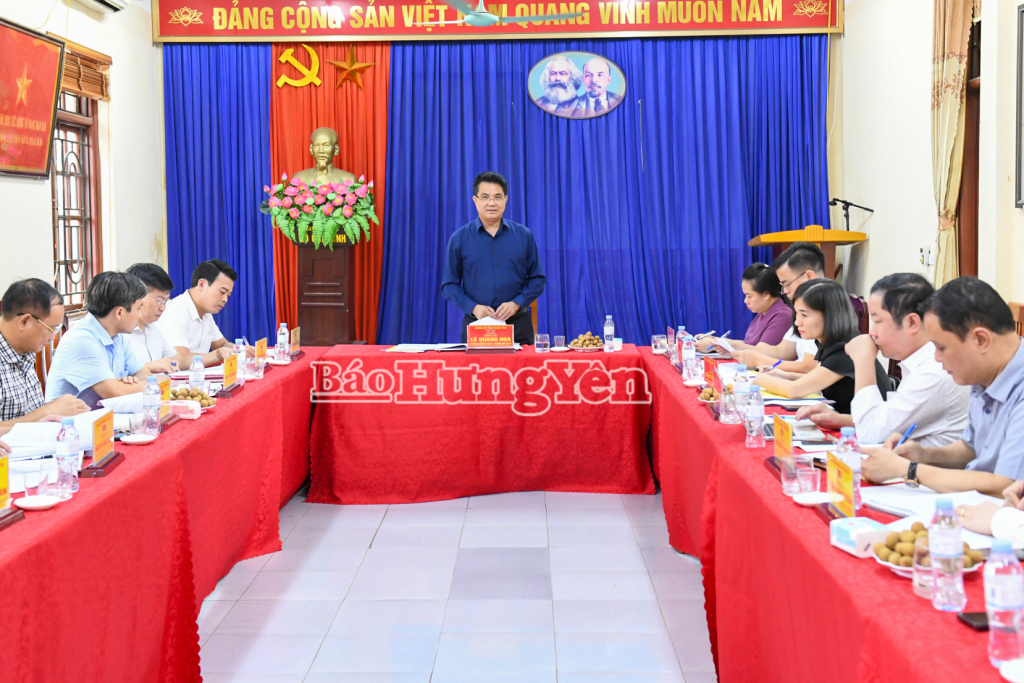 Đồng chí Lê Quang Hòa, Ủy viên Ban Thường vụ VV88 casino, Chủ nhiệm Ủy ban Kiểm tra VV88 casino phát biểu tại buổi làm việc với xã Chí Minh. 