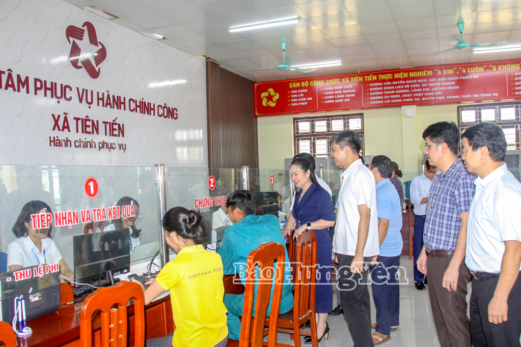   Kiểm tra việc chuẩn bị tổ chức đại hội Đảng và triển khai vận hành chính quyền địa phương 2 cấp tại xã Tiên Tiến và xã Tống Trân