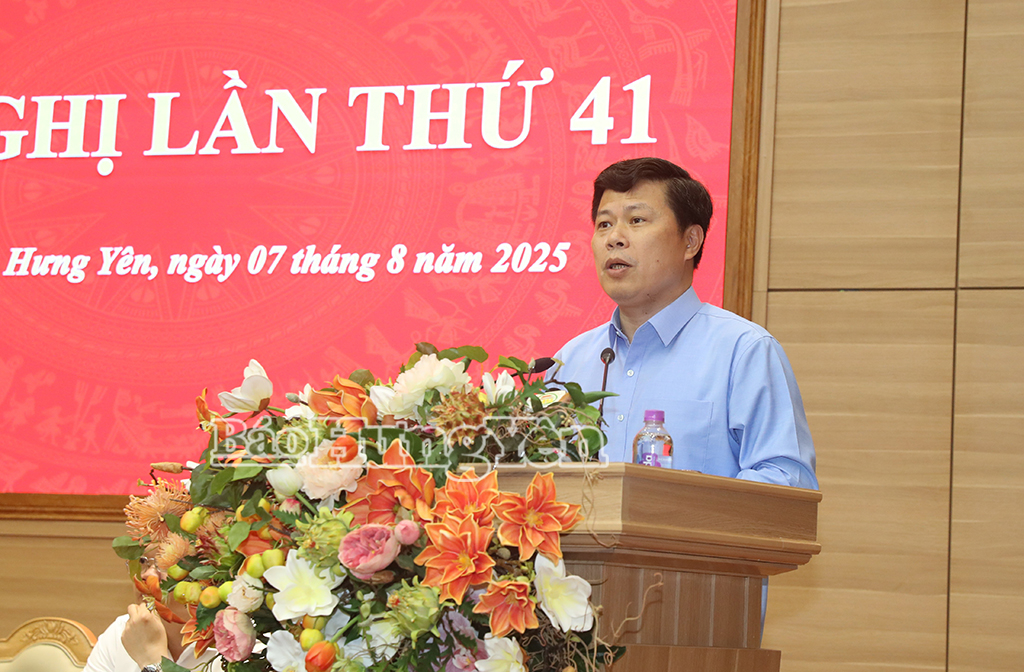 Đồng chí Phó Bí thư Thường trực VV88 casino Trần Quốc Toản phát biểu tại hội nghị.