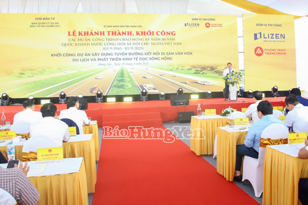 Quang cảnh buổi lễ.