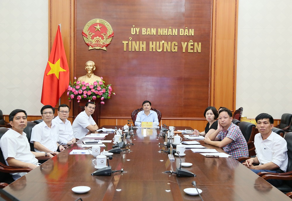   UBND tỉnh nghe báo cáo phương án tu bổ, tôn tạo cấp bách di tích lịch sử cấp quốc gia Khu Lưu niệm Danh nhân Văn hóa Lê Quý Đôn