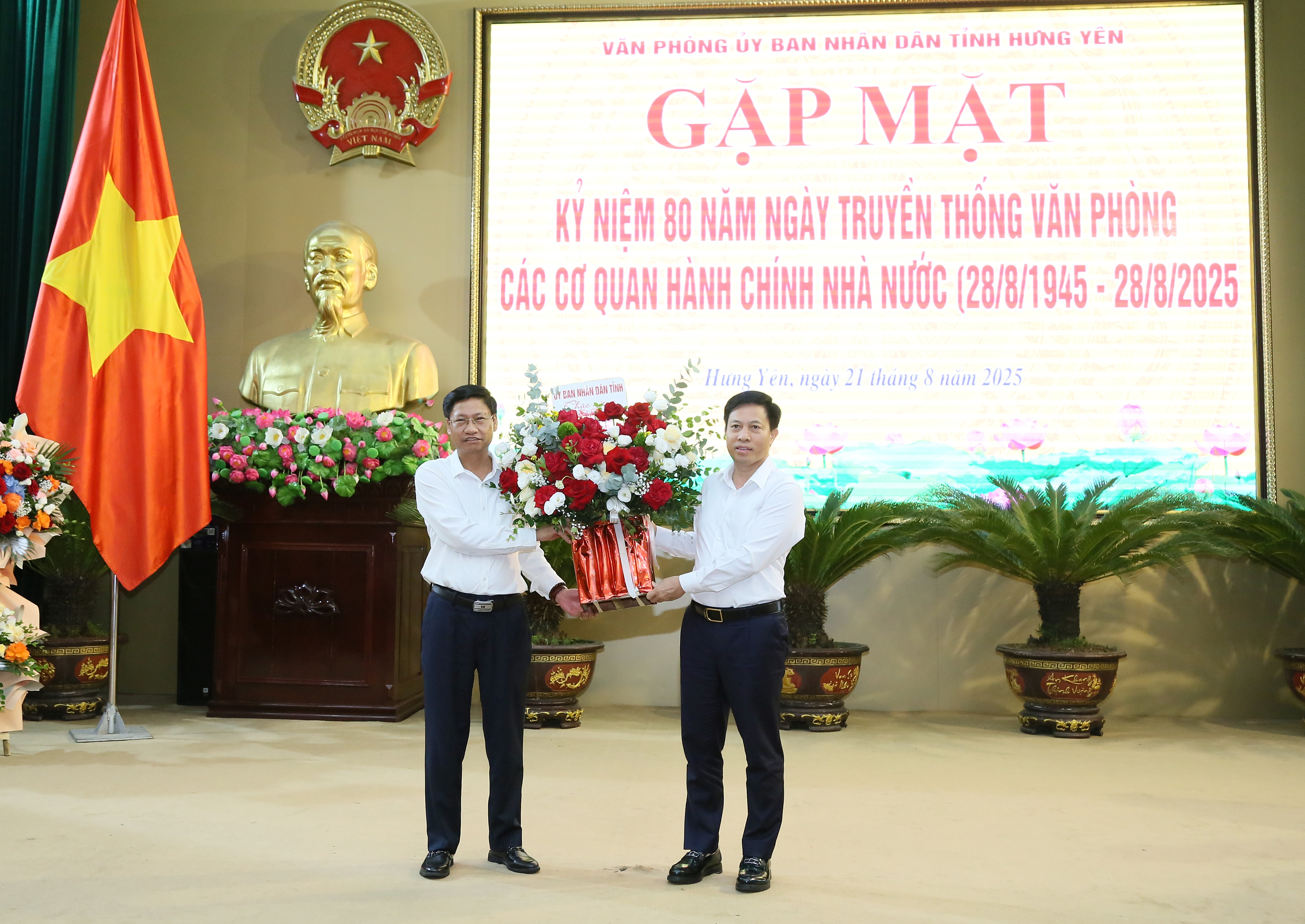   Văn phòng UBND tỉnh: Không ngừng đổi mới, nâng cao chất lượng tham mưu tổng hợp