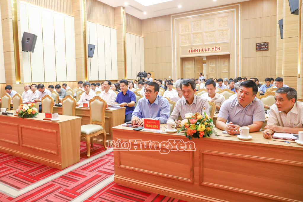 Các đại biểu dự hội nghị.