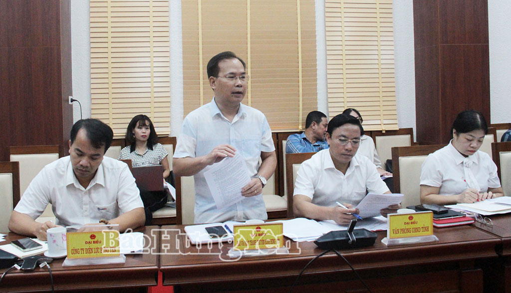 Đại biểu tham gia ý kiến tại hội nghị.