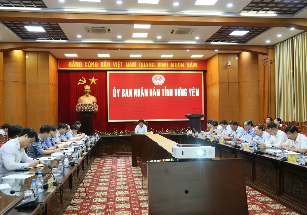   UBND tỉnh nghe báo cáo tiến độ thực hiện các dự án về nhà ở thương mại và nhà ở xã hội