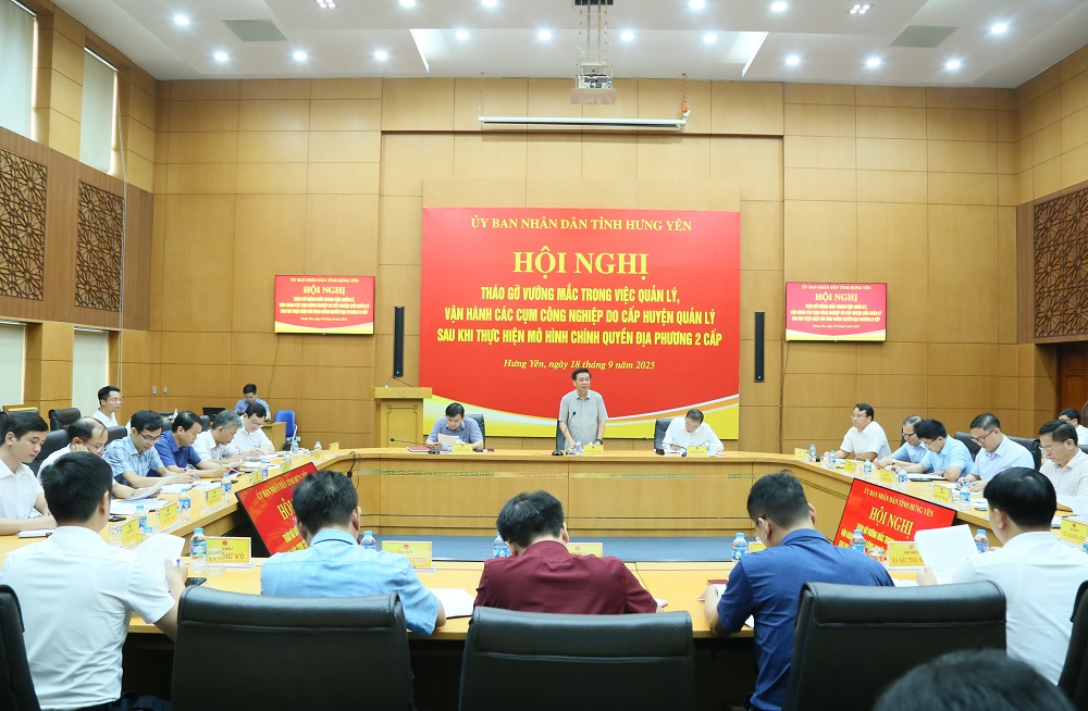   UBND tỉnh tháo gỡ vướng mắc trong việc quản lý, vận hành các cụm VV888 bet đăng nhập trên địa bàn tỉnh