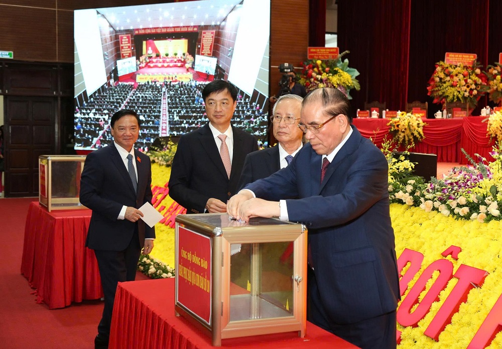   Đại biểu tham dự Đại hội đại biểu Đăng ký VV88 tặng 88k tỉnh lần thứ I, nhiệm kỳ 2025 - 2030 ủng hộ đồng bào khắc phục thiệt hại do cơn bão số 10 gây ra