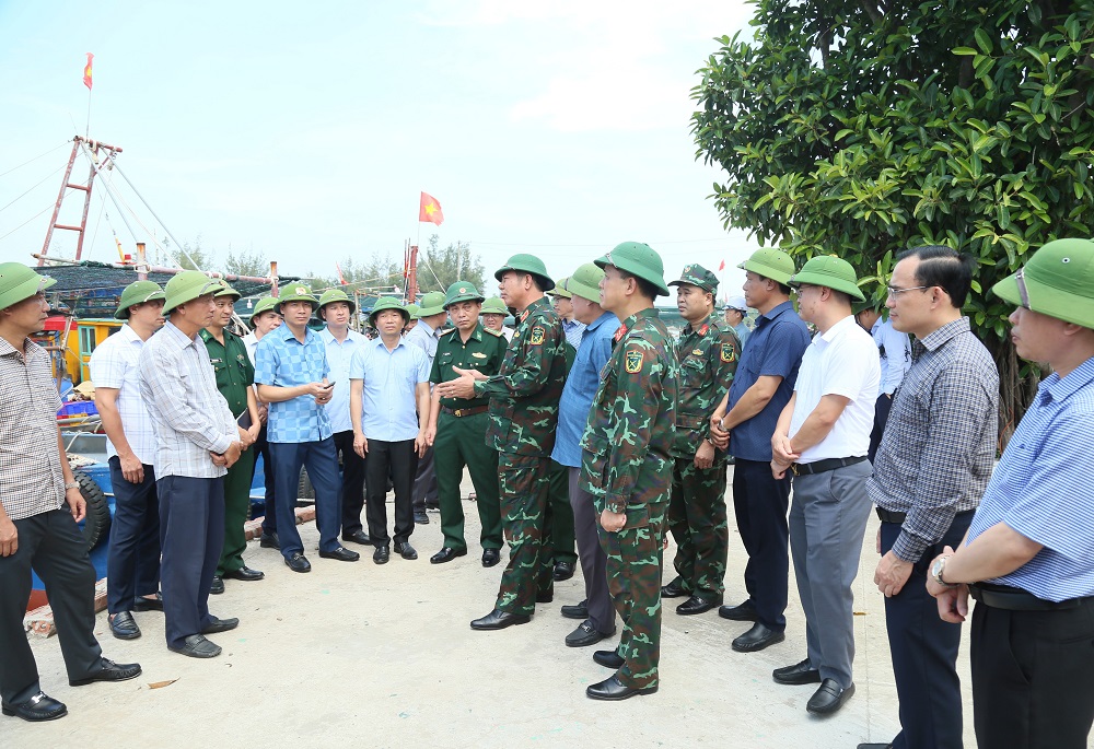   Đoàn công tác của Quân khu 3 và của tỉnh kiểm tra công tác phòng, chống bão số 11