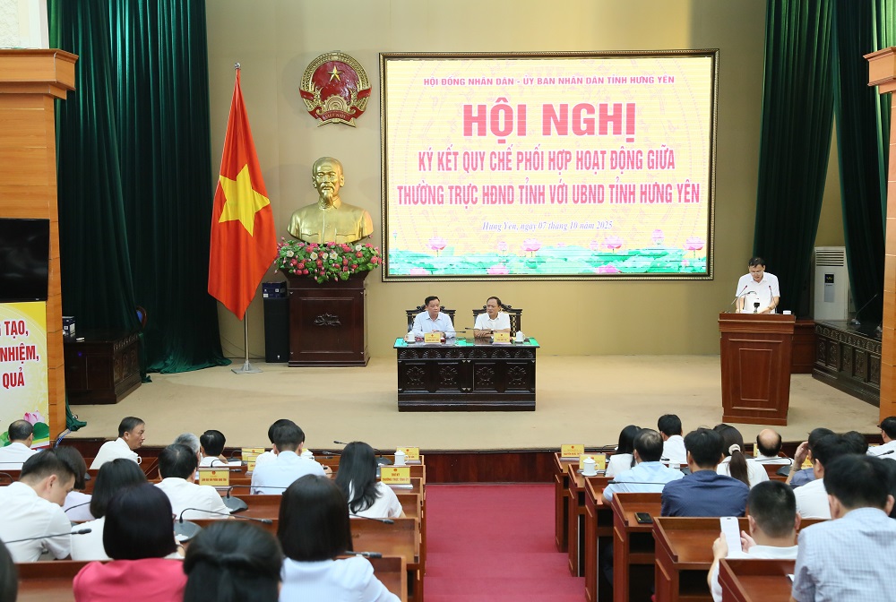   Ký kết quy chế phối hợp hoạt động giữa Thường trực HĐND tỉnh và UBND tỉnh