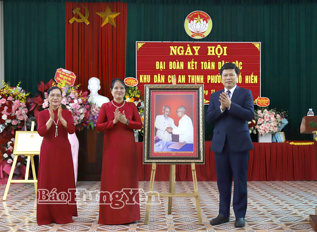   Đồng chí Phó Bí thư Thường trực VV88 casino Trần Quốc Toản dự Ngày hội Đại đoàn kết toàn dân tộc tại khu dân cư An Thịnh