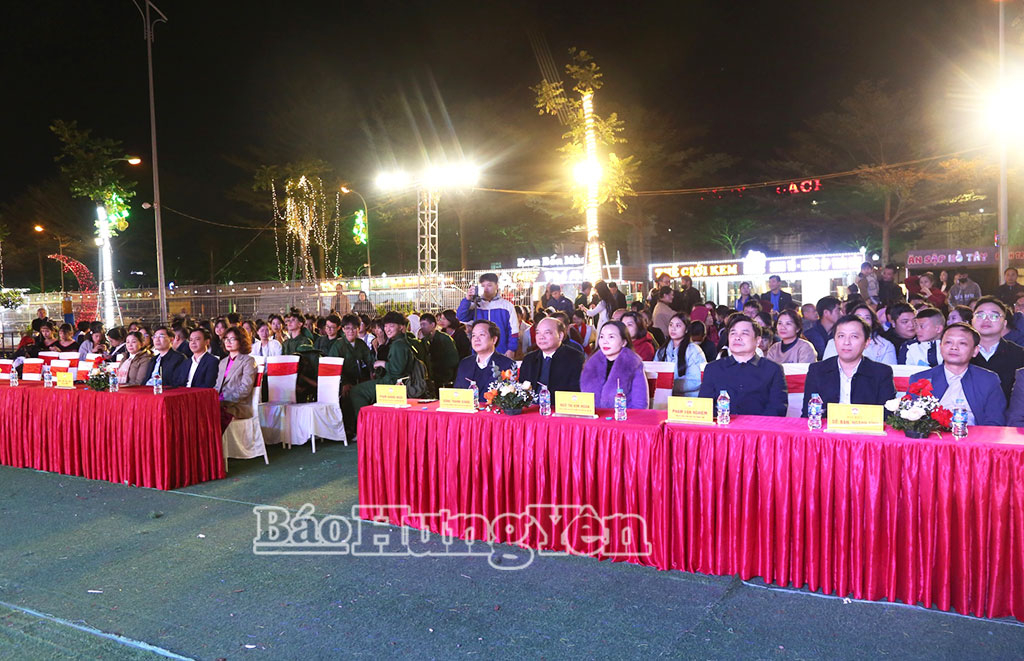   Sôi nổi chương trình liên hoan văn nghệ “Bài ca Đại đoàn kết”