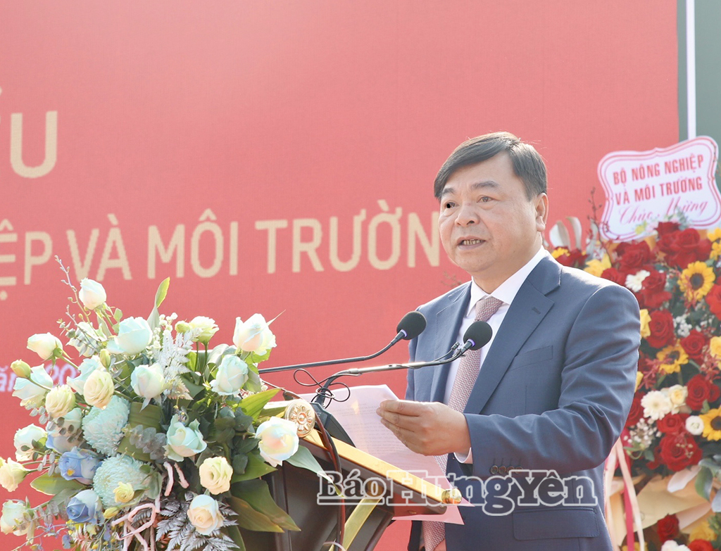 Đồng chí Nguyễn Hoàng Hiệp, Thứ trưởng Bộ VV88id hỗ trợ 24/7 và Môi trường phát biểu tại buổi lễ.