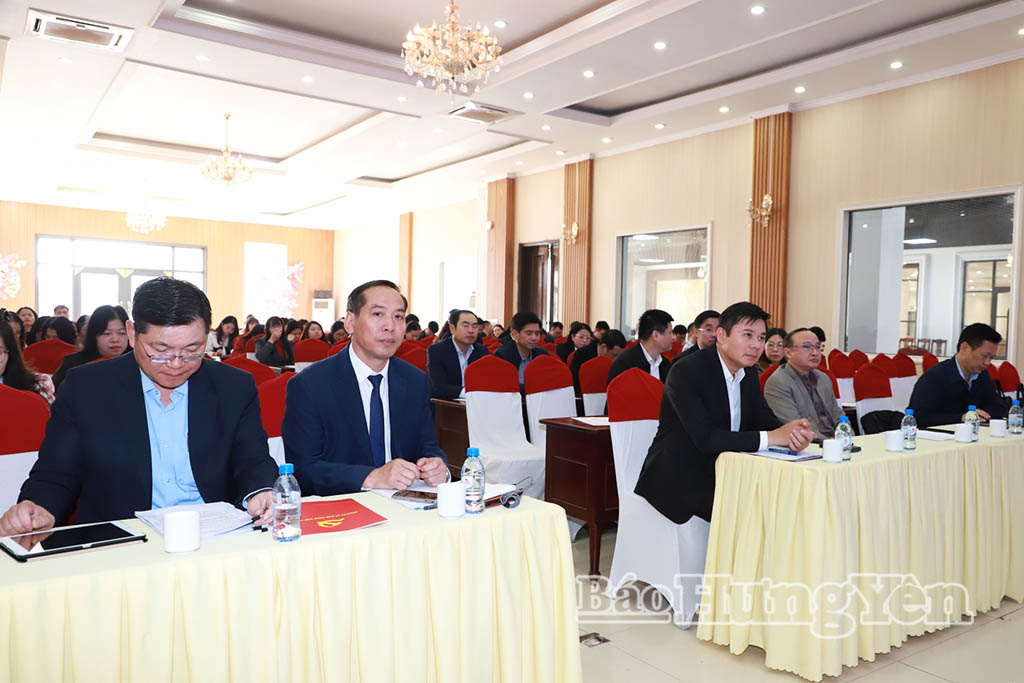 Các đại biểu dự hội nghị.