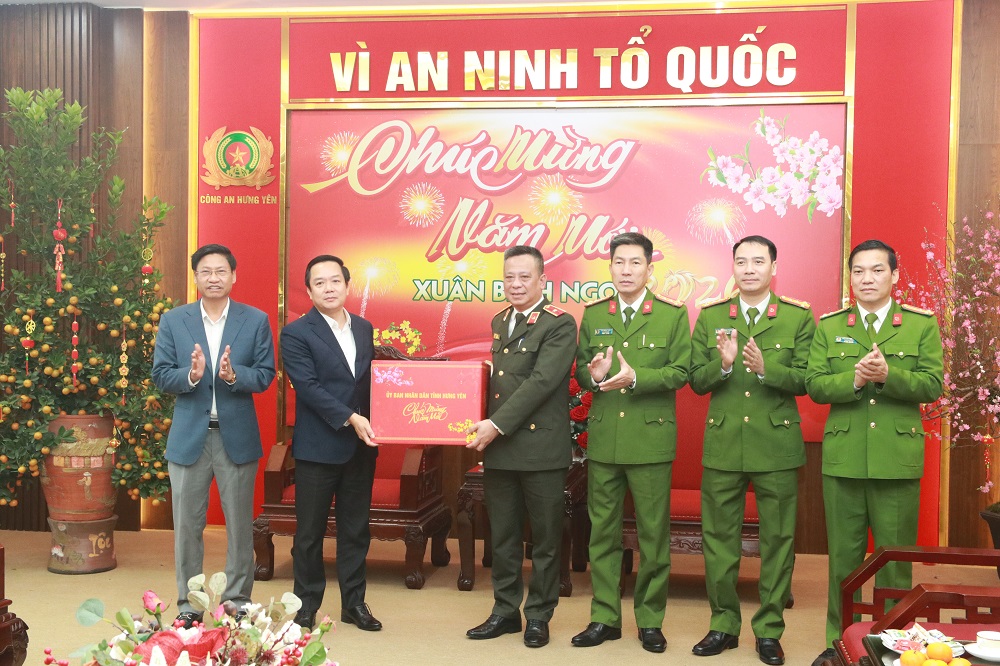   Đồng chí Phó Bí thư VV88 casino, Chủ tịch UBND tỉnh thăm, chúc Tết, kiểm tra các đơn vị làm nhiệm vụ dịp Tết Nguyên đán Bính Ngọ 2026