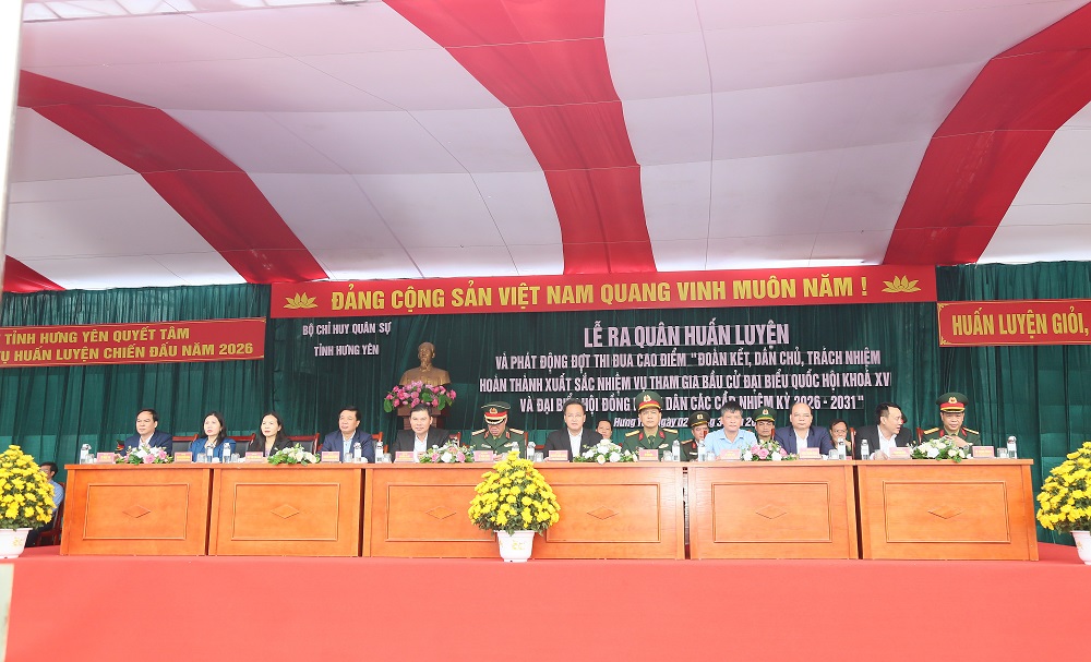   Bộ CHQS tỉnh ra quân huấn luyện năm 2026 và phát động thi đua cao điểm