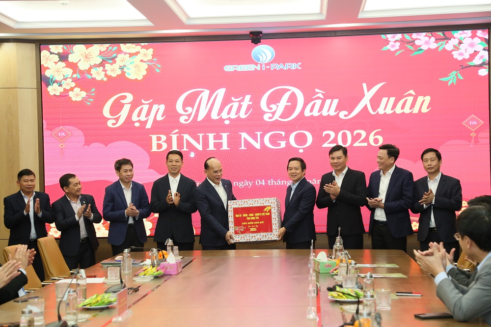   Các đồng chí lãnh đạo tỉnh thăm, động viên VV88 it com thể thao, live casino, slot, bắn cá, xổ số sản xuất, kinh doanh đầu năm Bính Ngọ 2026