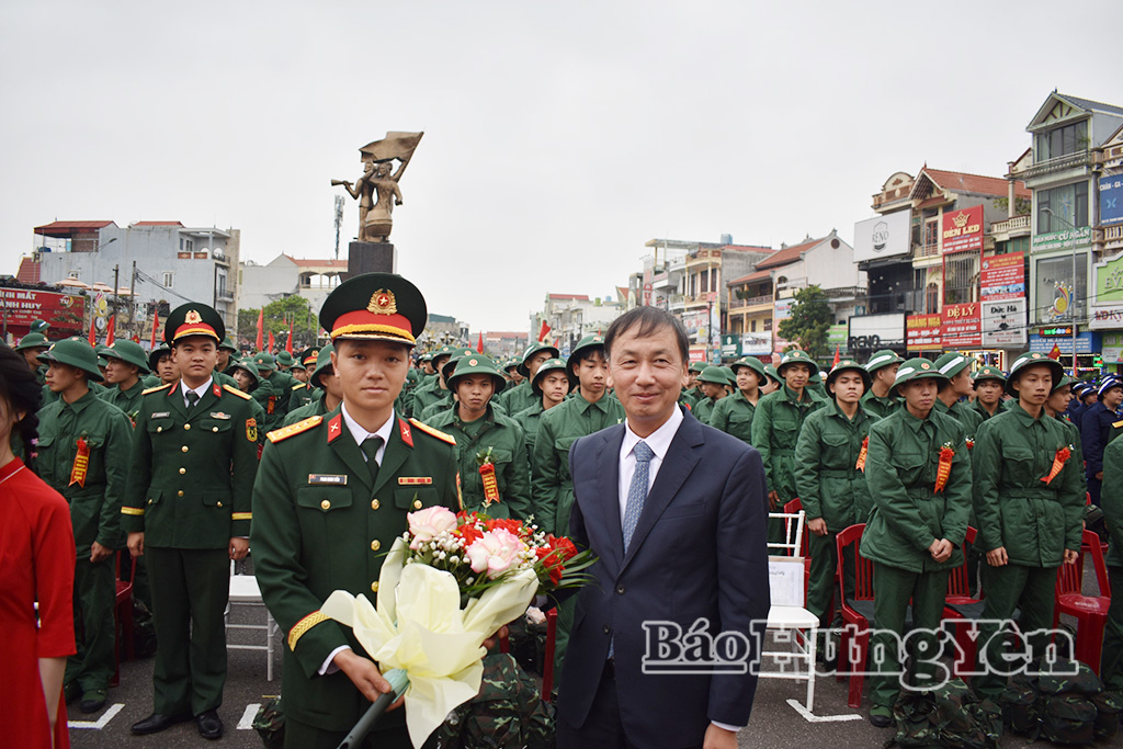   Điểm giao, nhận quân số 09: Ban Chỉ huy Phòng thủ khu vực 3 - Trà Lý hoàn thành giao 502 tân binh