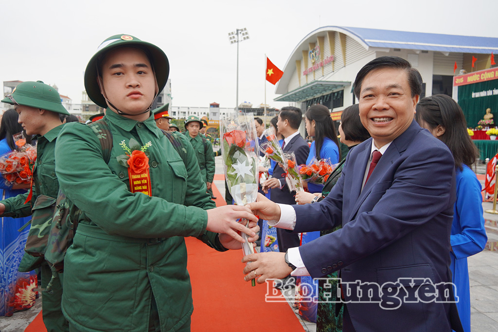  523 tân binh lên đường nhập ngũ tại điểm giao, nhận quân số 08: Ban Chỉ huy Phòng thủ khu vực 3 - Trà Lý