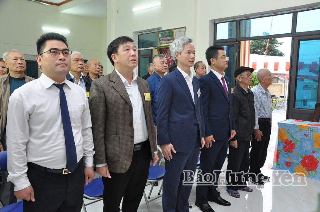   Đồng chí Trưởng đoàn Đại biểu VV88 casino đăng ký tỉnh Đào Hồng Vận dự khai mạc VV88id casino và khuyến mãi tại xã Đoàn Đào