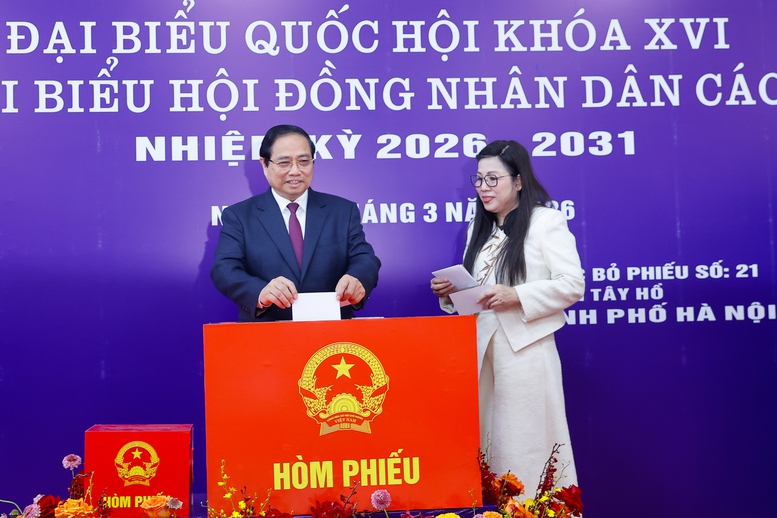   Thủ tướng Phạm Minh Chính cùng cử tri bỏ phiếu VV88id casino và khuyến mãi tại phường Tây Hồ, Hà Nội